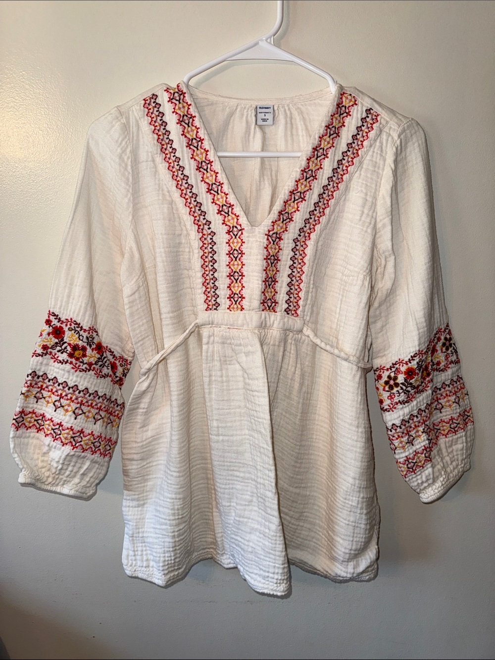 Old Navy Cream Maternity Peasant Top w/ Embroidery & Drawstring waist bohemian